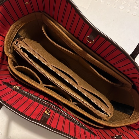 Louis Vuitton Neverfull MM - Picture 3 of 4
